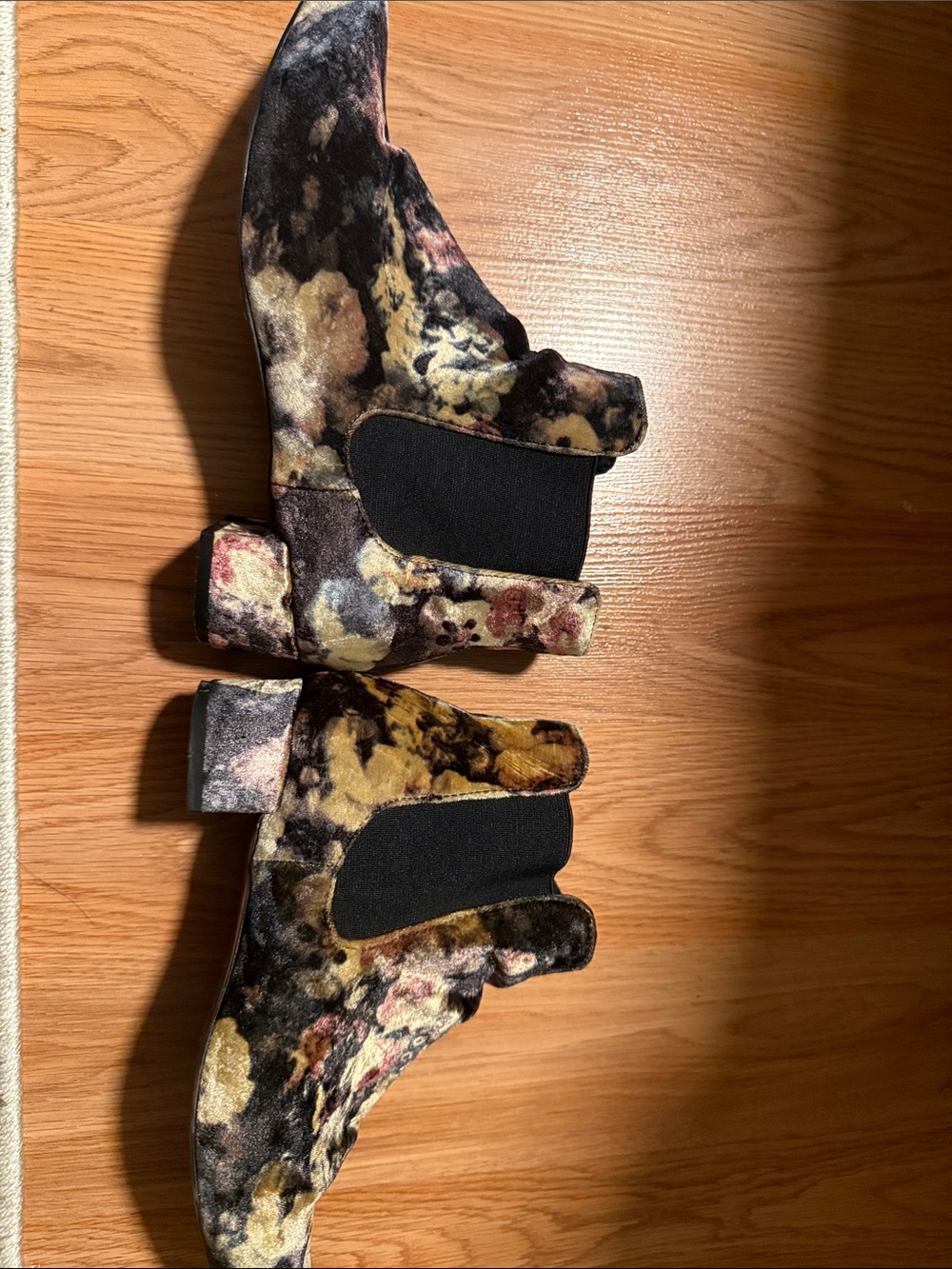 Topshop Floral Velvet Chelsea Booties in Multicolor